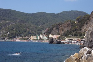 Xtrallusion offers characteristic Bed and Breakfast, B&B, Guest House, Hotel, Albergo and Country Lodge accommodation in Italy. Plus independent self-guided Walking, Adventure, Activity, Skiing and Paragliding Holiday itineraries on the Italian Rivieras, in the Italian Lakes, in the Italian Alps and in some of the most beautiful corners of Italy.